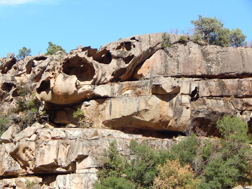 Rivière Figarella (roches calcaires façonnées par le temps)