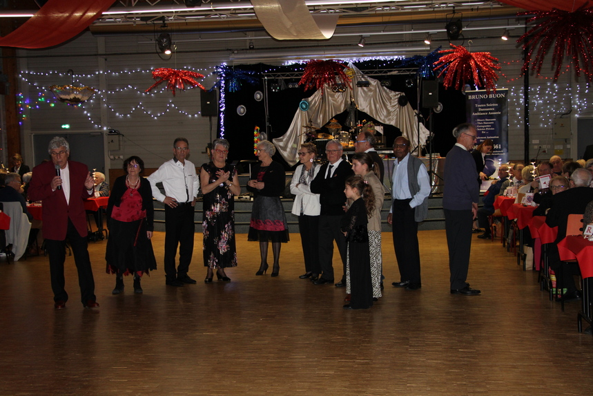 Repas réveillon Saint-Sylvestre 2023