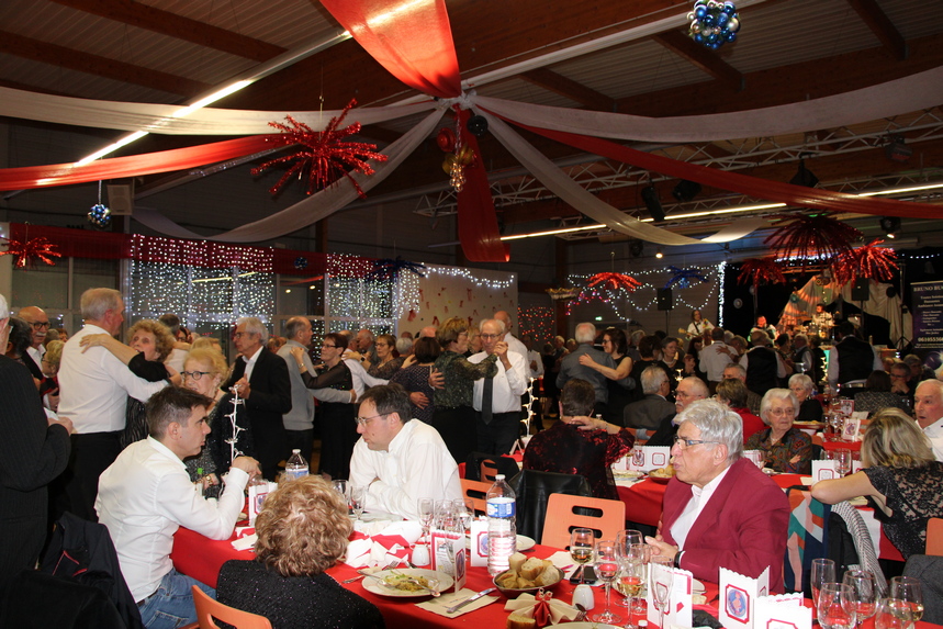 Repas réveillon Saint-Sylvestre 2023