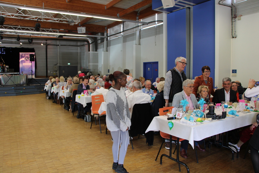 Repas des 75 ans du club Poigny le 14 avril 2024 à la salle Pierre Guédou Le Mans