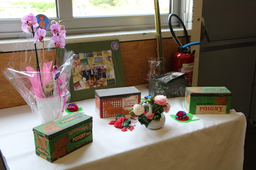 Repas des 75 ans du club Poigny le 14 avril 2024 à la salle Pierre Guédou Le Mans