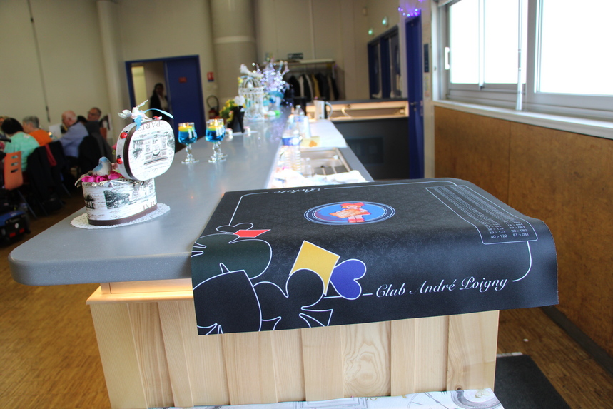 Repas des 75 ans du club Poigny le 14 avril 2024 à la salle Pierre Guédou Le Mans